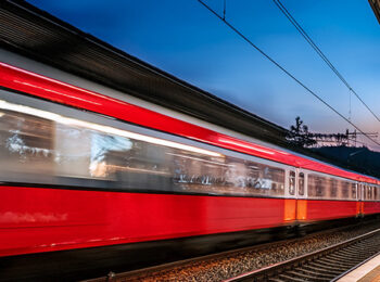 Moderne Zugverbindung zwischen Graz und Klagenfurt – Koralmbahn